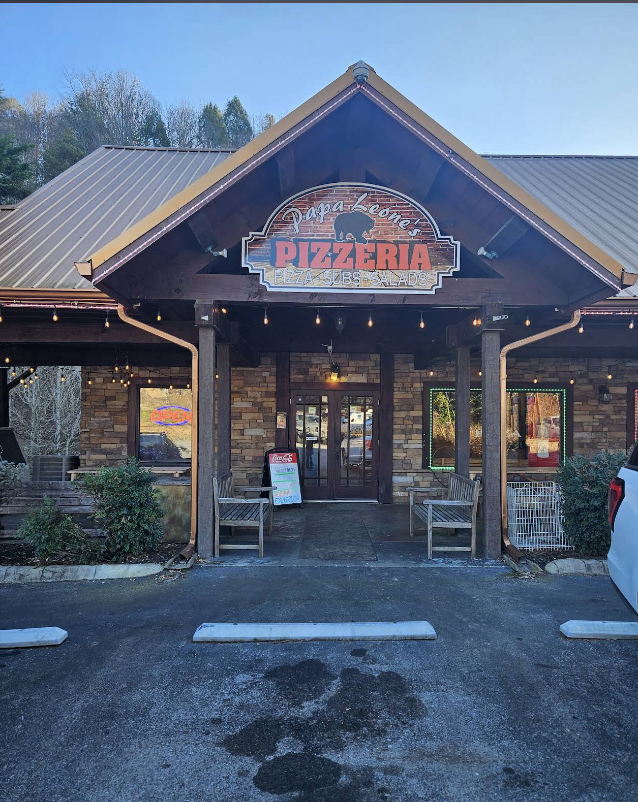 Padilla Pizza storefront concept