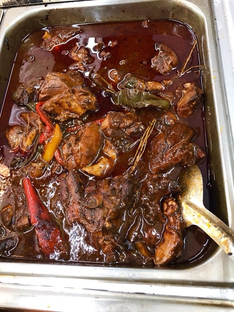 Brown stew chicken pan